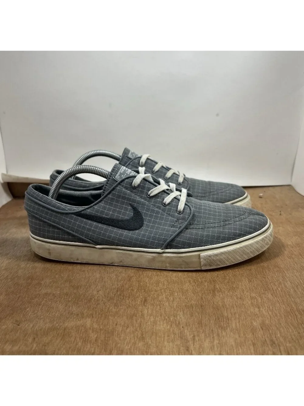 Nike Zoom Janokski CNVS Men Size 10 Grey Skate Shoe 705190-002